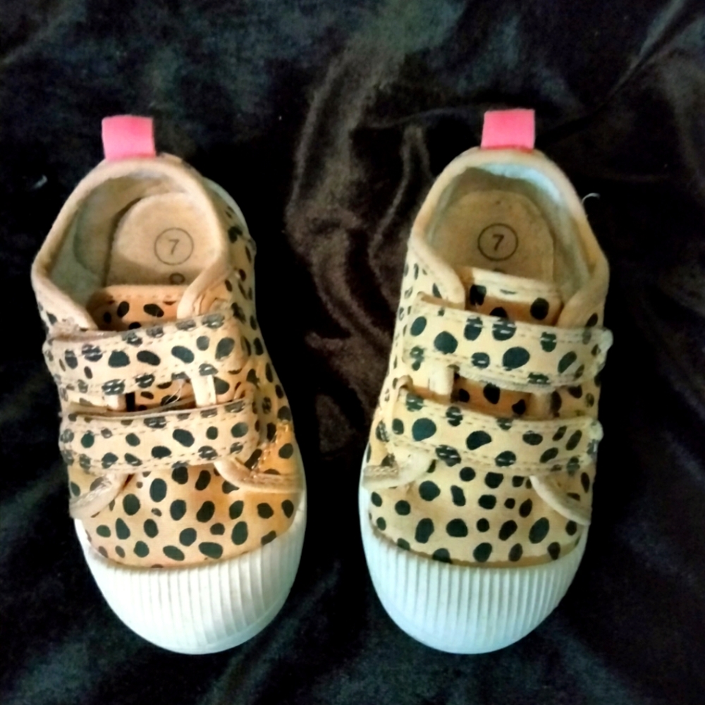 Cat  & Jack girl sneakers